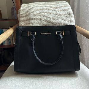 MK black purse